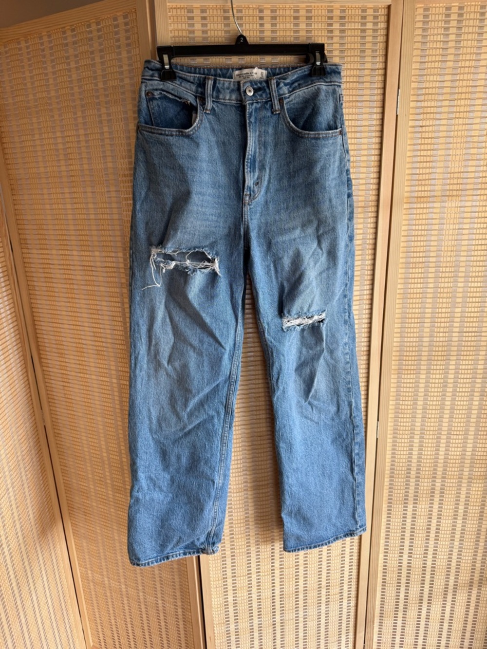 Women’s Blue Distressed Straight-Leg Jeans
